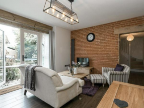 The Coach House - Ukc2365